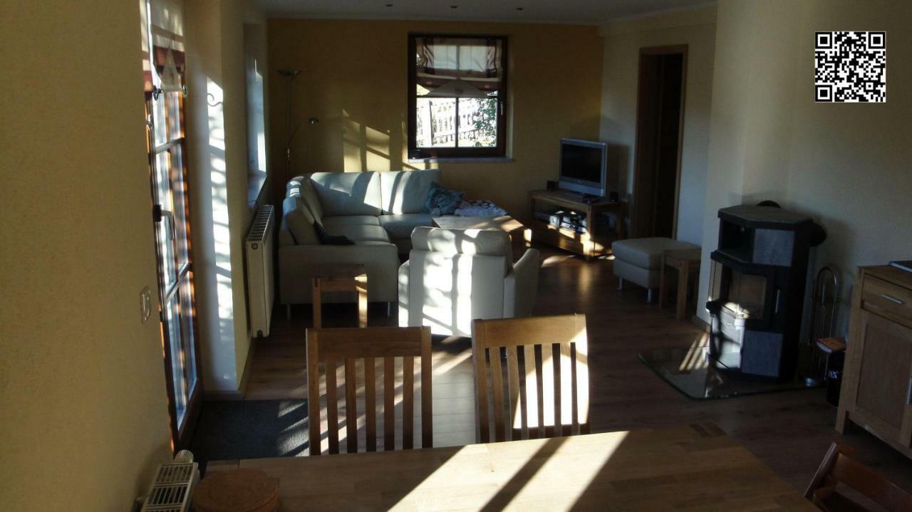 Ferienhaus-Bergtraum-Ferienwohnung-Fanni クロルト・オーバーヴィーゼンタール エクステリア 写真