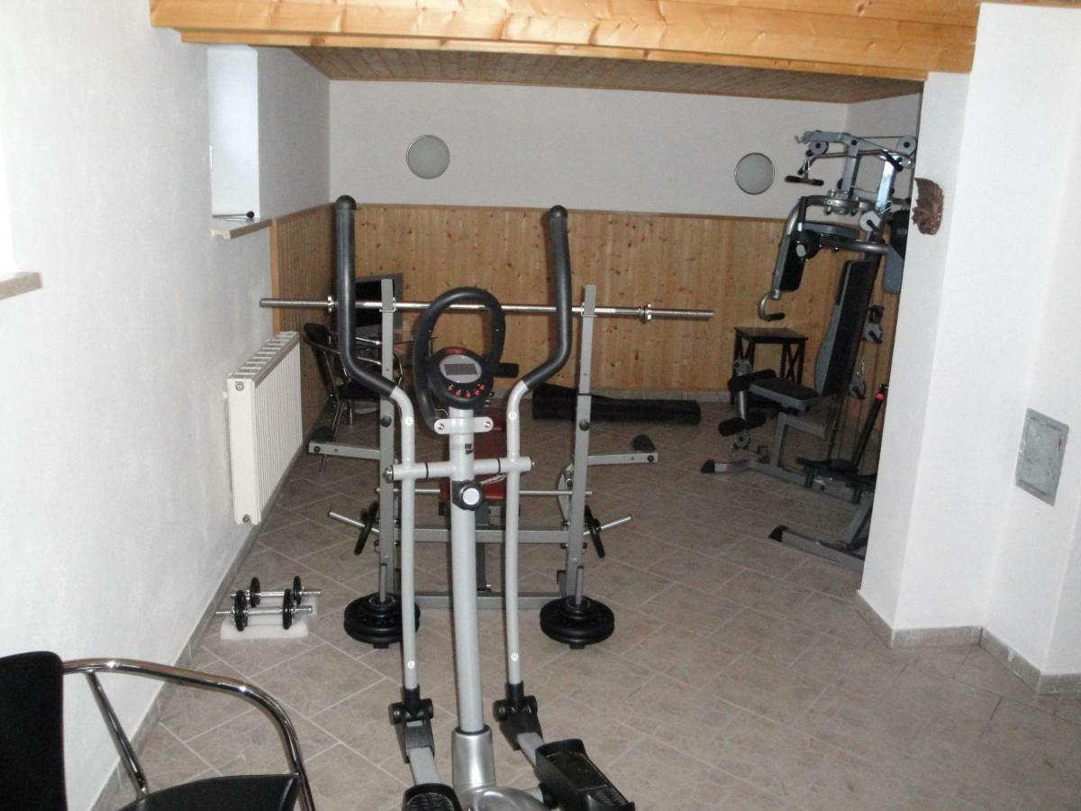 Ferienhaus-Bergtraum-Ferienwohnung-Fanni クロルト・オーバーヴィーゼンタール エクステリア 写真